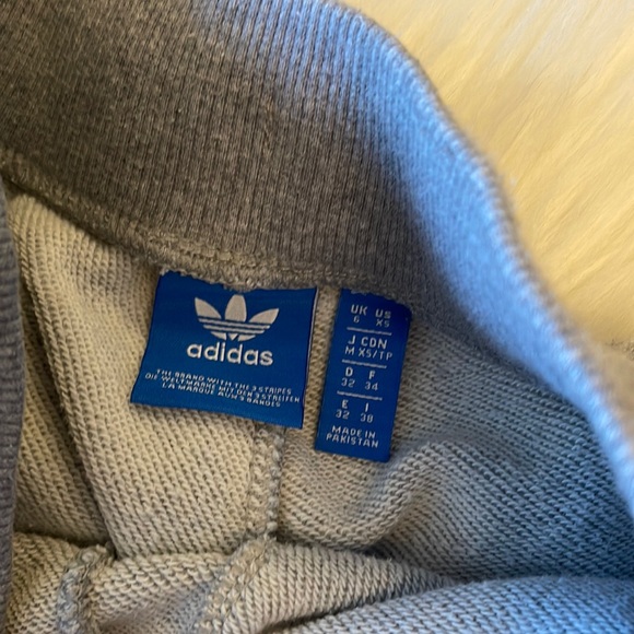 Adidas’s Original Sweats - Picture 5 of 6